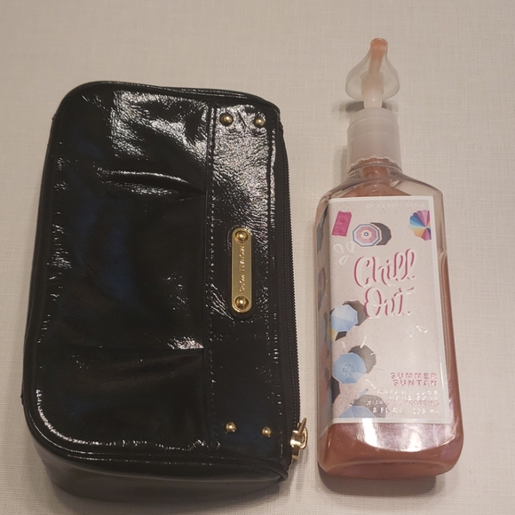 Authentic brand new Michael Kors clutch - Picture 4 of 4